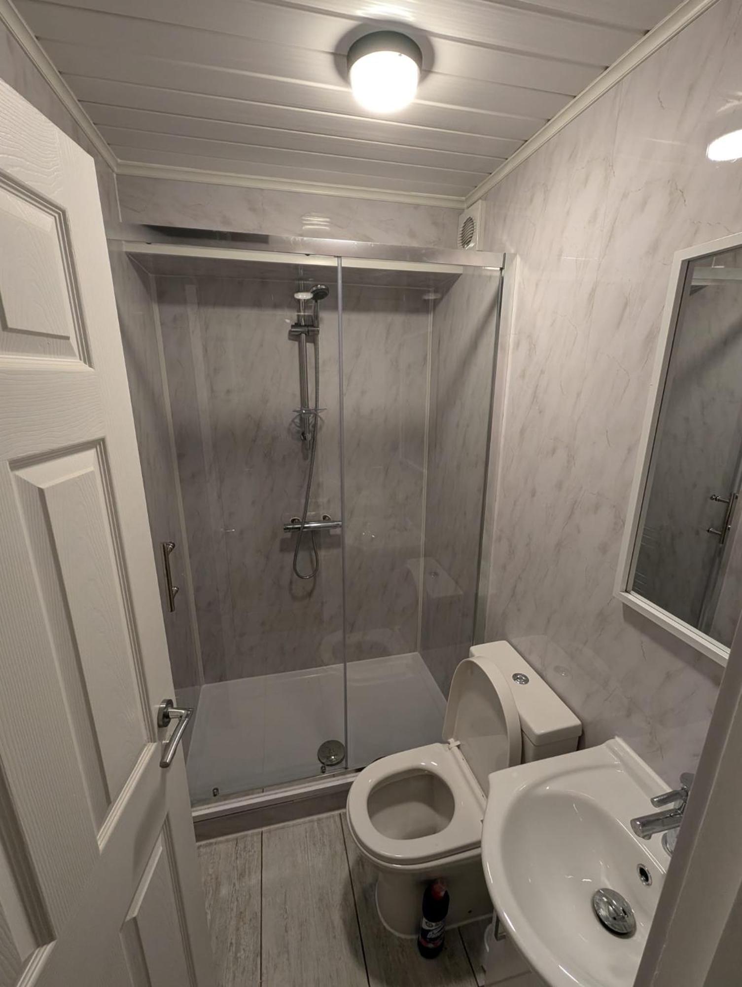 London En-Suite Double Rooms - Leytonstone E11 Екстериор снимка