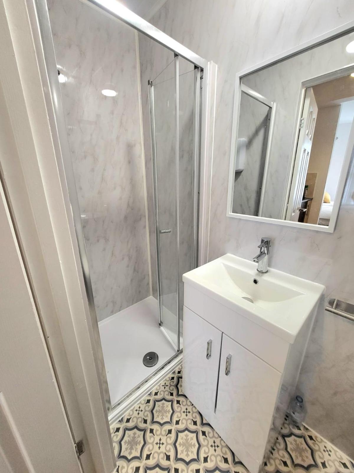 London En-Suite Double Rooms - Leytonstone E11 Екстериор снимка