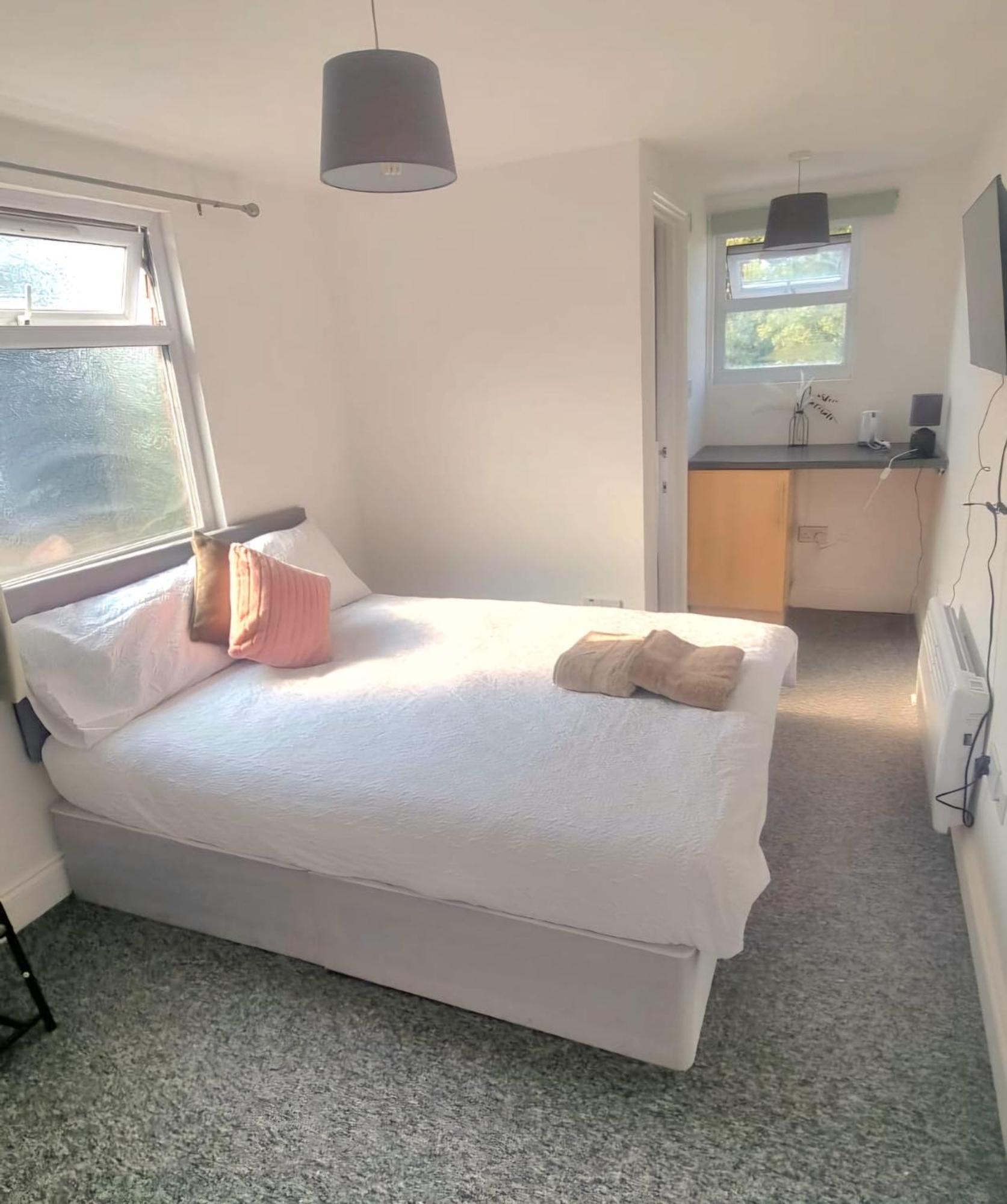 London En-Suite Double Rooms - Leytonstone E11 Екстериор снимка